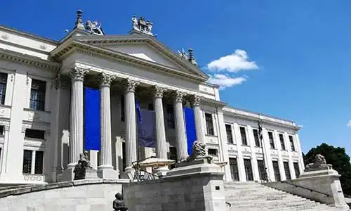 © Asyan | Dreamstime.com
