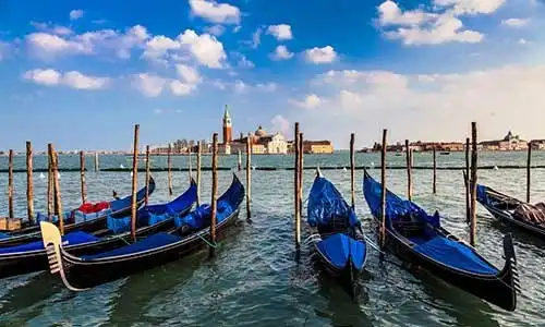© Europhotos | Dreamstime.com