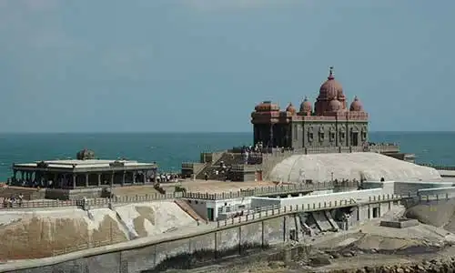 © Baskaran Kasimani - Fotolia | vivekanandar memorial and kumariamman foot print