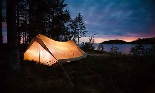 © deviantART - Fotolia | Night-in-Haukivesi