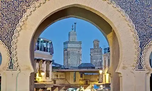 © Anibal Trejo - Fotolia | Bab Bou Jeloud gate at Fez, Morocco