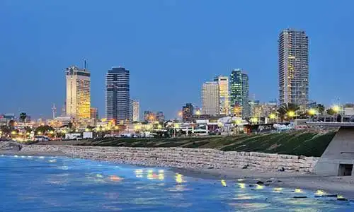 © SeanPavonePhoto - Fotolia | Tel Aviv Mediterranean Skyline