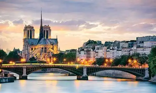 © Beboy - Fotolia | Notre Dame de Paris, France