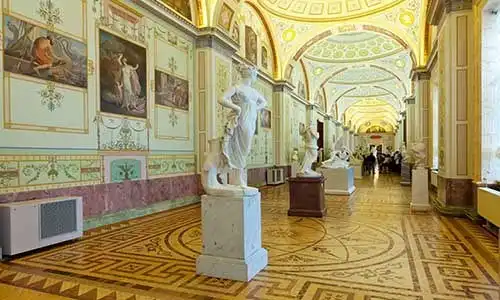© JackF - Fotolia | Marble sculptures in State Hermitage
