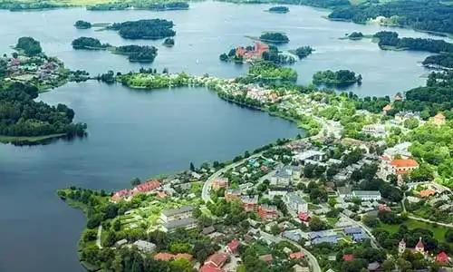 © adasvasiliauskas - Fotolia | Land from above