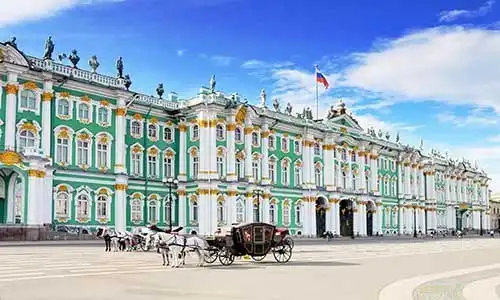 © Vitas - Fotolia | View Winter Palace in Saint Petersburg from Neva river.