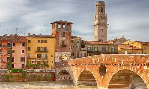 © Banauke - Fotolia | old bridge in Verona