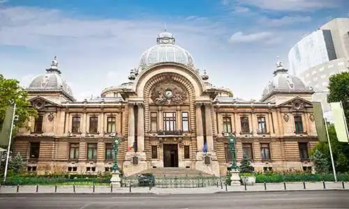 © Aleksandar Todorovic - Fotolia | Old bank office in down town Bucharest.