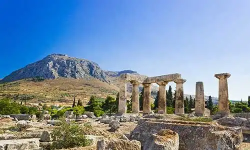 © Nikolai Sorokin - Fotolia | Ruins of temple in Corinth, Greece