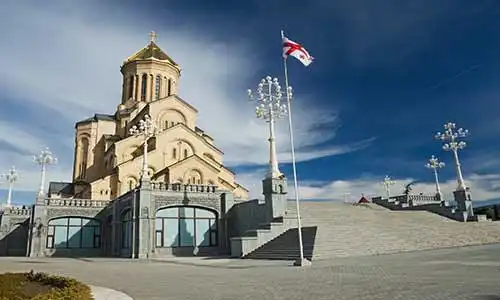© Mamuka - Fotolia | Trinity cathedral in Tbilis