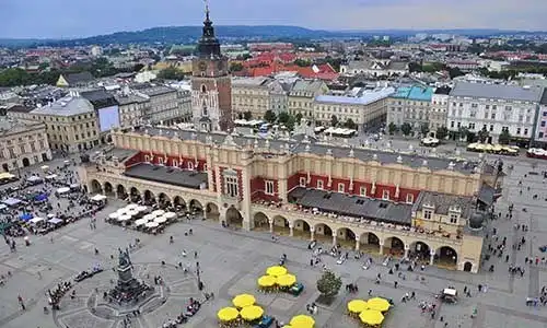 © krasnevsky - Fotolia | Krakow main square