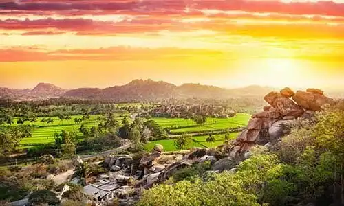 © byheaven - Fotolia | Hampi valley in India