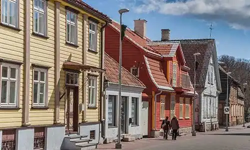 © venemama - Fotolia | Parnu street