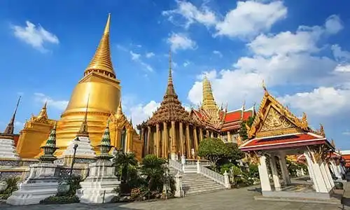 © Noppasinw - Fotolia | Wat Phra Kaeo, Bangkok, Thailand