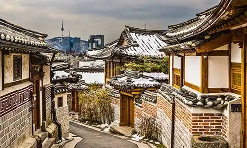 © SeanPavonePhoto - Fotolia | Historic Neighborhood of Seoul