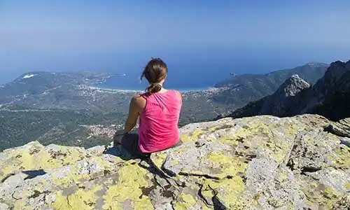 © petarpaunchev - Fotolia | On top of the world