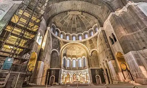 © buki77 - Fotolia | St. Sava Temple Interior With Apse - Belgrade - Republic of Serb