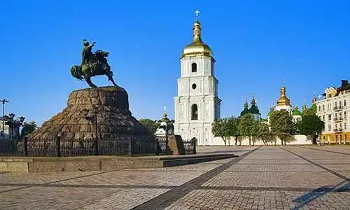 © Mikhail Markovskiy - Fotolia | The monument to Bohdan Khmelnitsky in Kiev, Ukraine