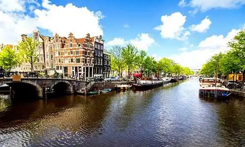 © Arnaudmartinez | Dreamstime.com
