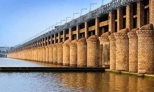 © SNEHIT - Fotolia | Prakasam Barrage In India