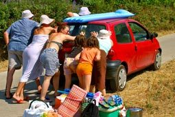 To have to do something / must